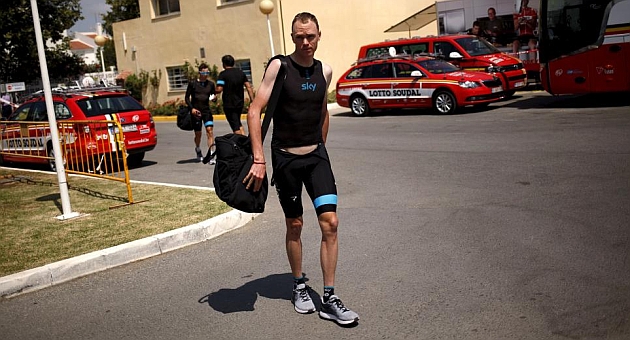 Chris Froome, esta maana tras entrenarse en Puerto Bans. / REUTERS