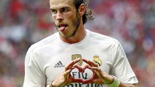 Bale celebra un gol durante la pretemporada con su caracterstico gesto del corazn