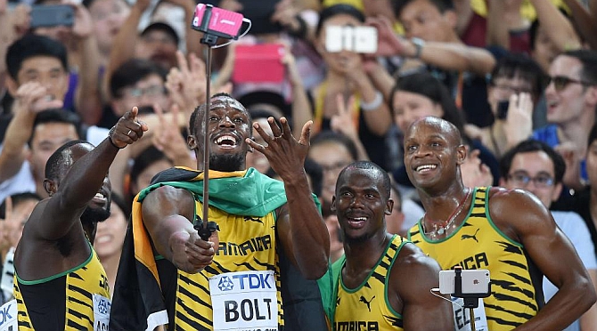 Usain Bolt imita a LeBron James