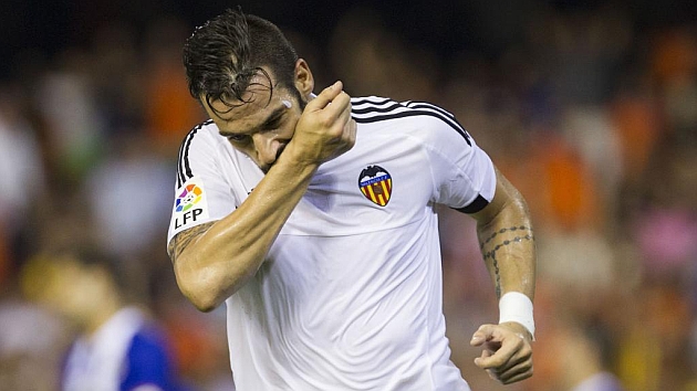 Negredo celebra un gol con el Valencia / FOTO: MIGUEL NGEL POLO