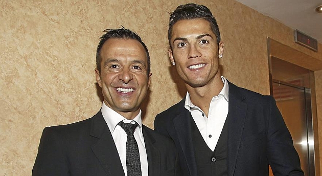 Jorge Mendes posa con Cristiano Ronaldo.