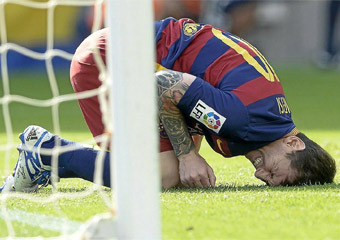Messi se rompe un ligamento de la rodilla y estar dos meses de baja