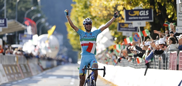 Vincenzo Nibali celebra su primer triunfo en una gran clsica. / LaPresse