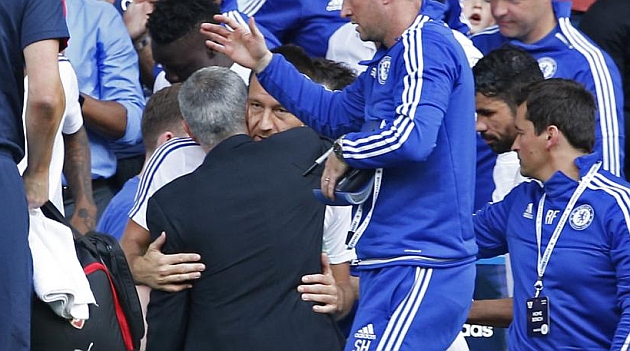 Terry: Mourinho es el mejor entrenador para el Chelsea