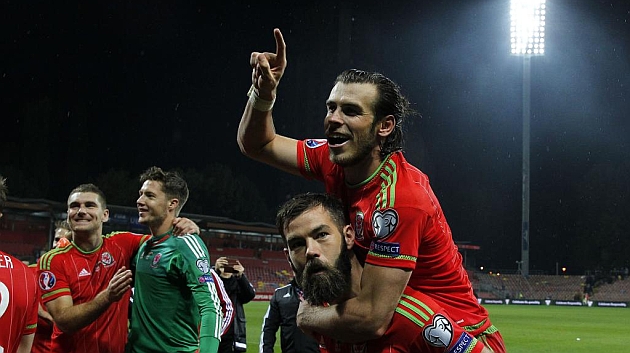 Bale celebra la clasificacin para la Eurocopa. FOTO: CHEMA REY (MARCA)