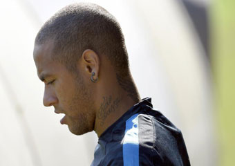 La FIFA investiga el traspaso de Neymar