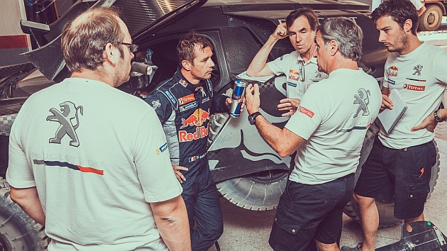Sainz: Loeb es uno de los favoritos para el Dakar