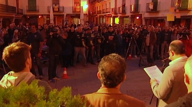 Cervera celebra una concentración en apoyo a Marc Márquez