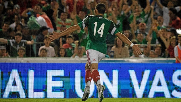 Chicharito y Vela lideran a Mxico rumbo al Mundial