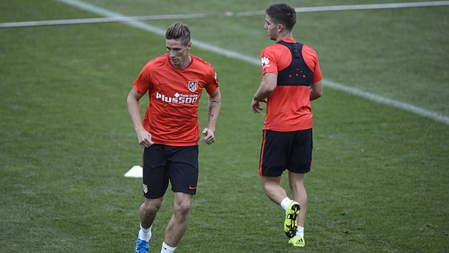 Torres y Vietto en una sesión de entrenamiento del Atlético de Madrid.