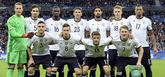 Alemania durmi en el estadio y duda si jugar contra Holanda