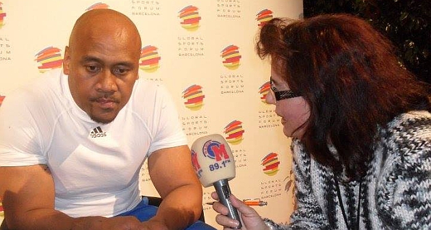 Lomu, durante la entrevista con Yolanda Espa en Barcelona en el ao 2010