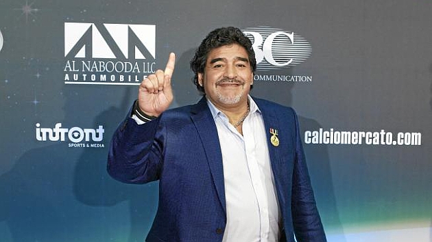 Maradona ya ha perdido seis kilos tras operarse para bajar peso