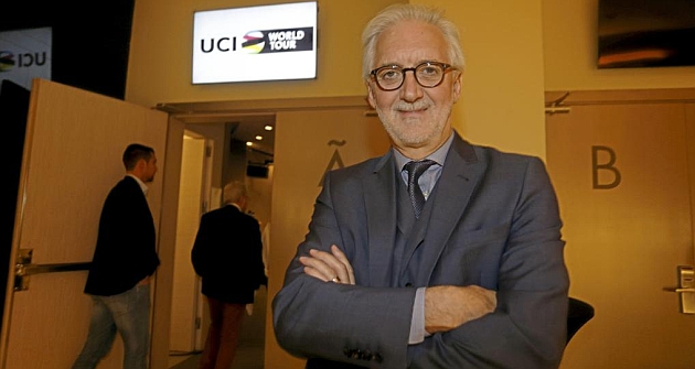 Brian Cookson, presidente de la UCI, este lunes en Barcelona. / FRANCESC ADELANTADO (MARCA)