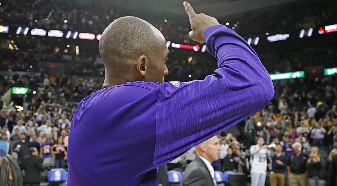 Los Spurs no se apiadan de Kobe, el ltimo rescoldo de una dinasta extinta