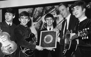 Muere el productor George Martin, conocido como el 'Quinto Beatle'