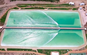 Las olas artificiales de Zarautz rompen en Texas