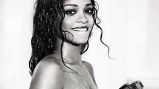 Rihanna, pillada sin ropa interior