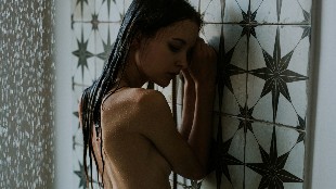 El desnudo integral de Noemi Kovacs bajo el agua