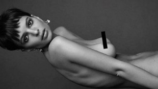 Emily Ratajkowski 'censura' sus desnudos en Instagram 