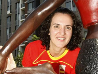 Sonia Franquet sonríe en la Villa Olímpica (Foto: MARCA)