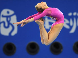 La estadounidense Nastia Liukin, durante la final de gimnasia individual (AFP)