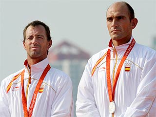 Iker Martnez y Xabier Fernndez, en el podio (Foto: AFP)