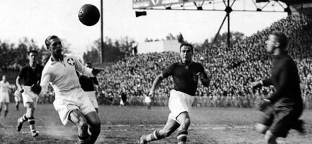Partido entre Hungra y Suiza en el Mundial de Francia en 1938. Foto: FIFA.com