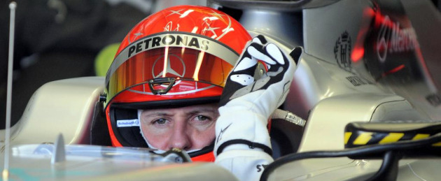 Michael Schumacher, a los mandos de su nuevo Mercedes GP. FOTO: AFP.