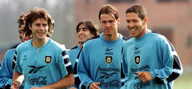 Fernando Redondo, durante un entrenamiento con Argentina en 1999. FOTO: REUTERS.