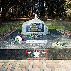 Monumento a la masacre de Katyn